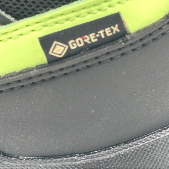 Men’s Adidas IE2581 Terrex Ax4 Mid Gore-Tex Silver Green Hiking Shoes Size 11 - Picture 5 of 11